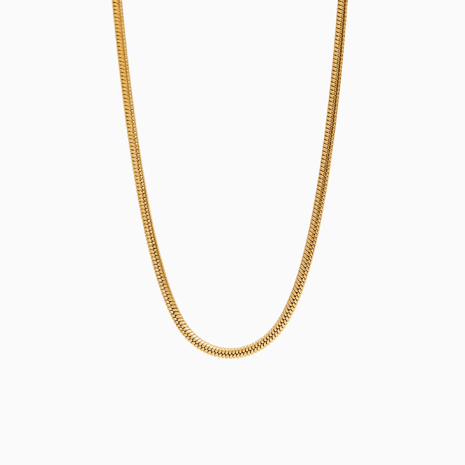 Collar Boa® dorado extendido en curva, mostrando el eslabón tipo serpiente