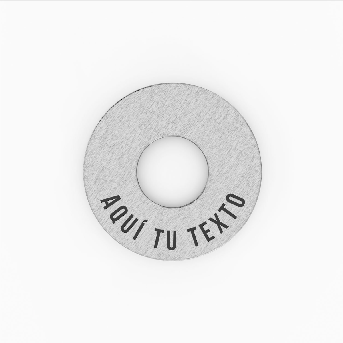 Anilla® en acero con AQUÍ TU TEXTO grabado como muestra de personalización