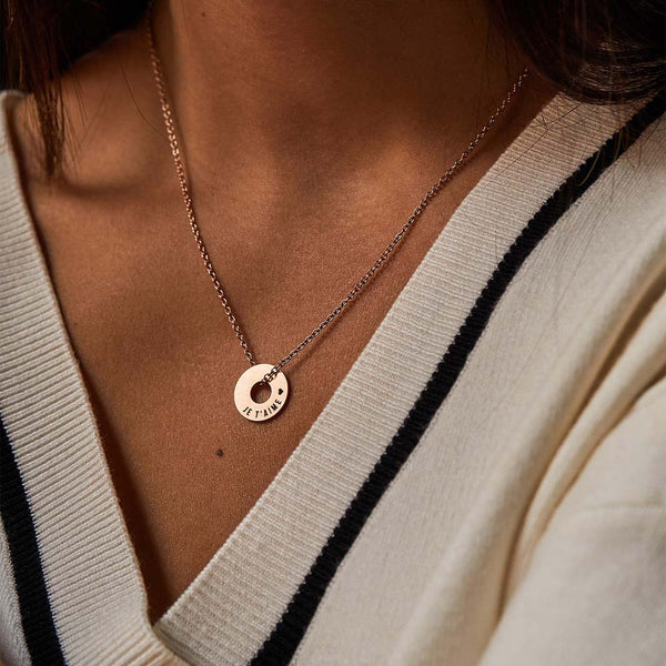 Evora necklace with customizable Anilla® pendant in rose gold