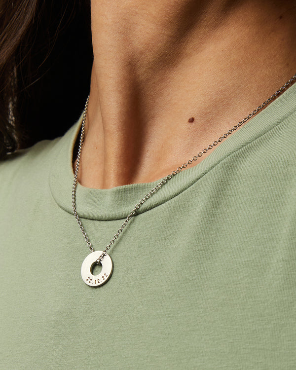 Evora necklace with customizable silver Ring® pendant