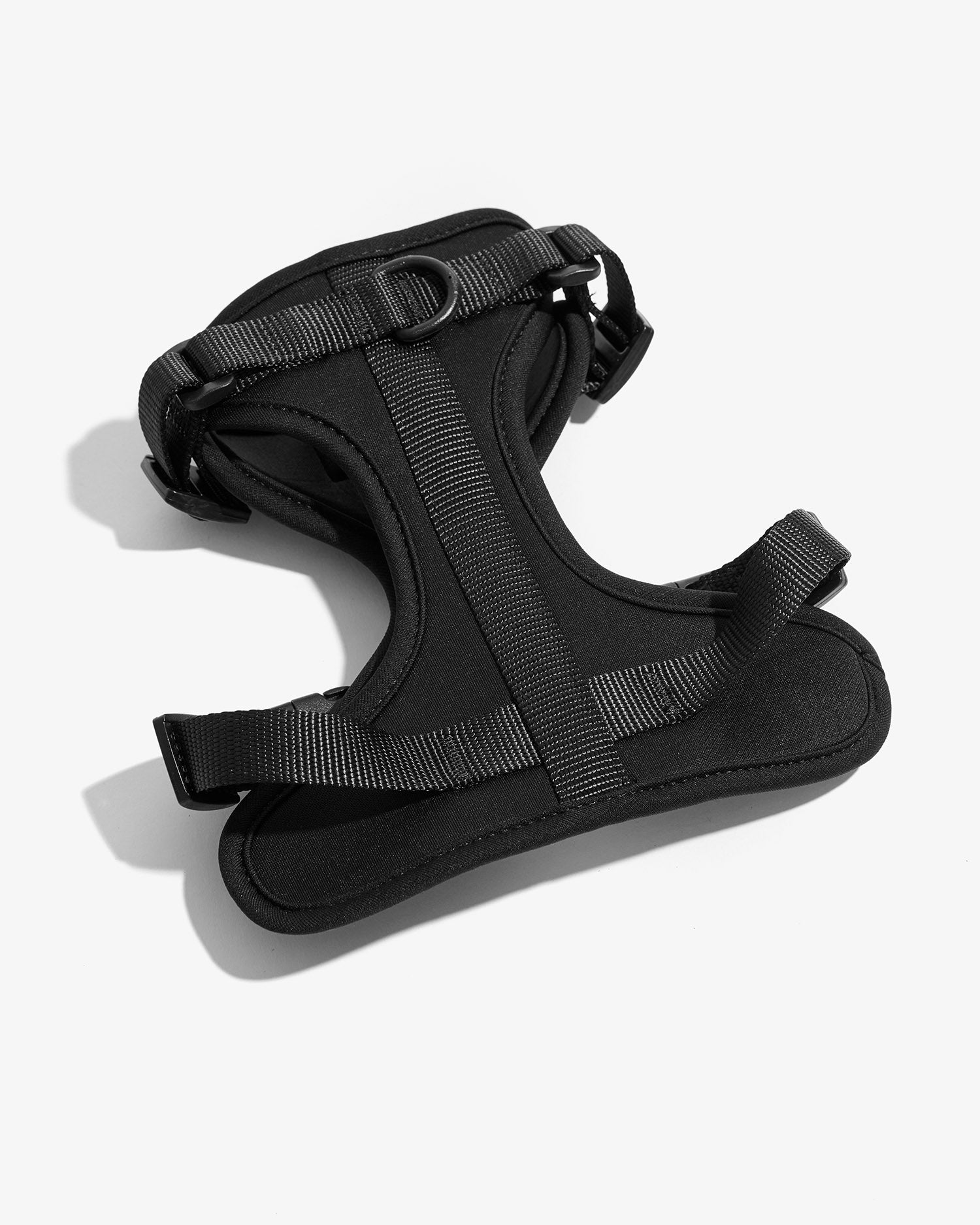Arnés EasyFlex™ negro visto de frente con la pechera acolchada