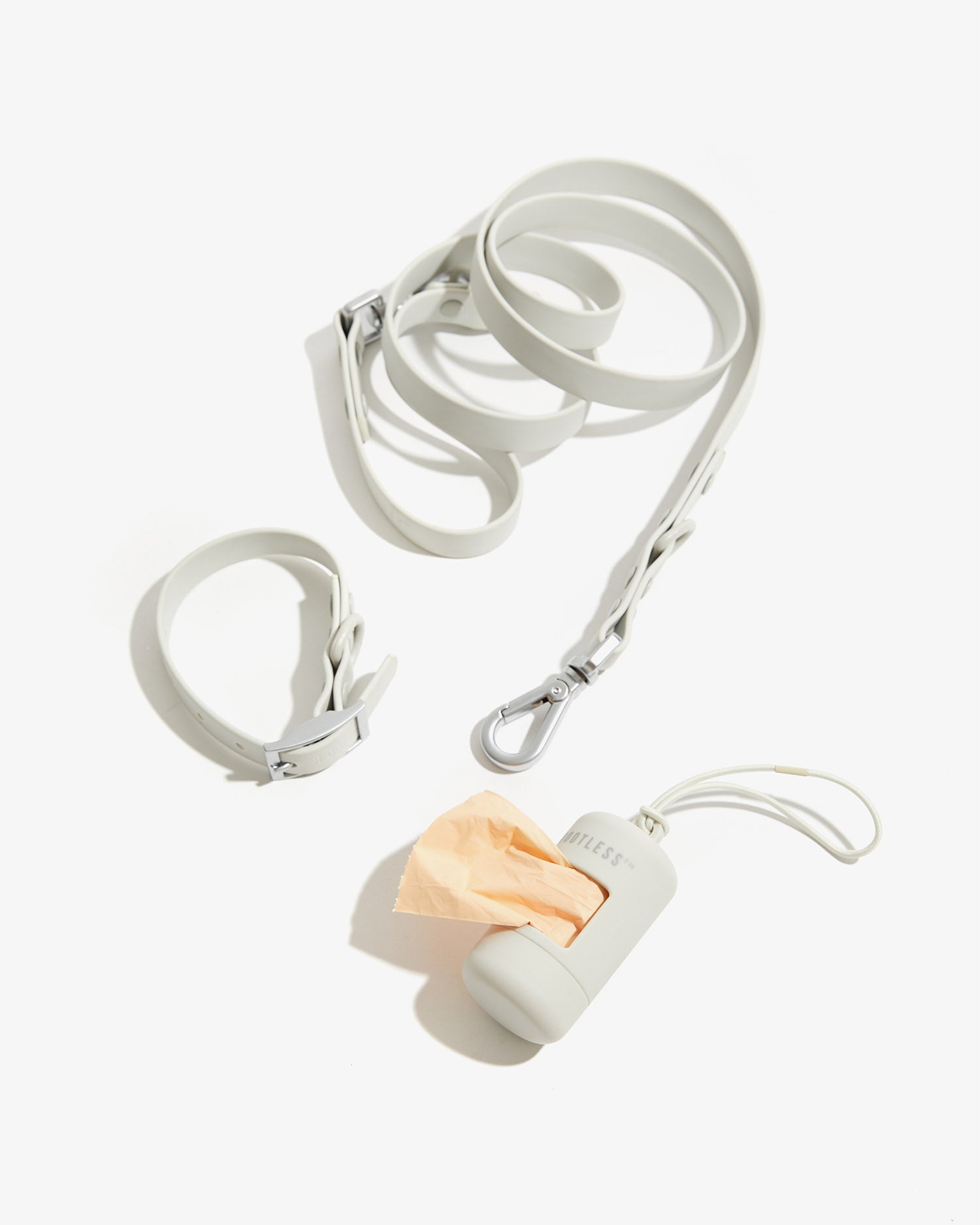 Kit Paseo EasyFlex™ en tono stone con collar, correa y portabolsas a juego